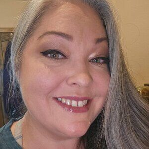 Meet your Posher, Candice